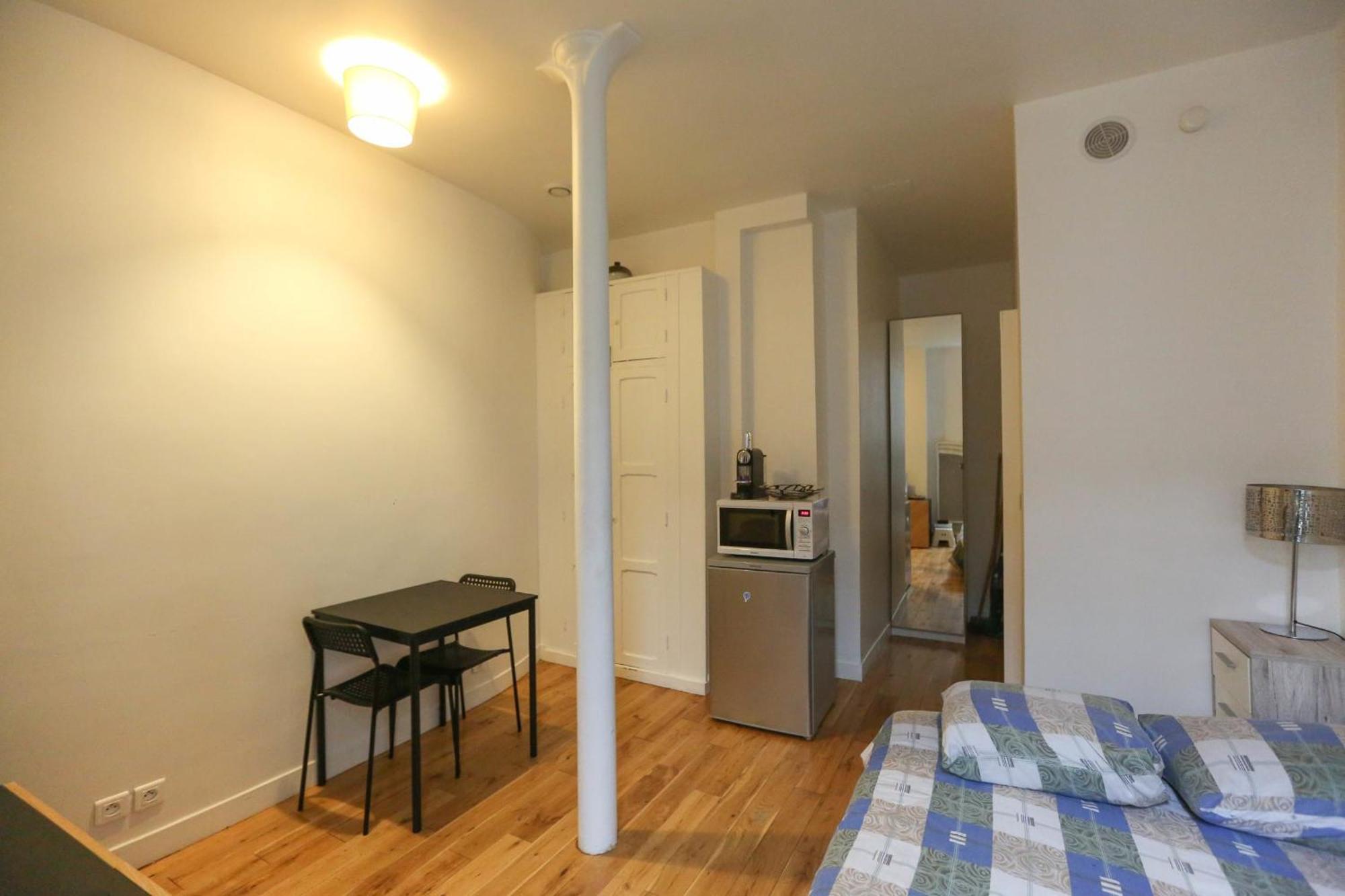 Nice And Comfortable Studio Apartment Paris Ngoại thất bức ảnh